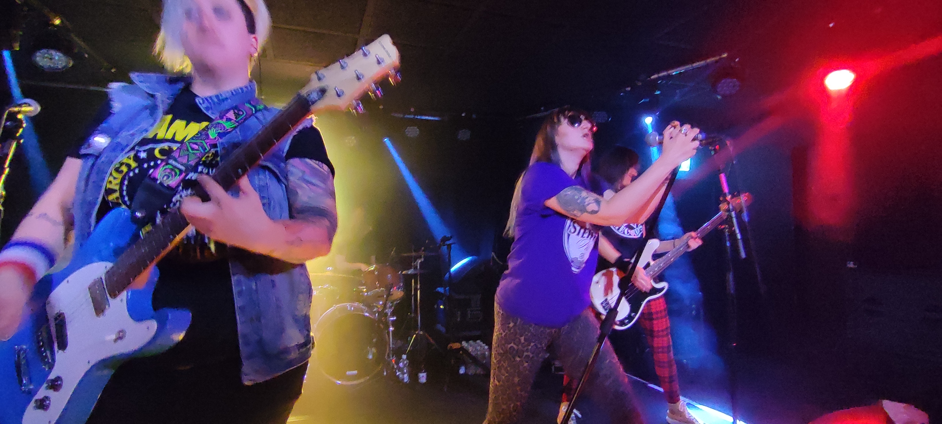 Ramonas2025-10-22RatingerHofDusseldorfGermany (1).jpg